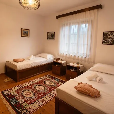 Gasthof Vila28-family With Mangalem &city Berat